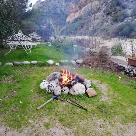 Πανσιόν Porto Ceneviz Çıralı